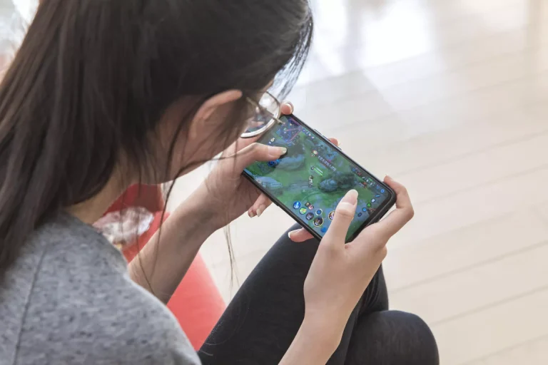 Practical Insights on Using Apex Cheat in Matches